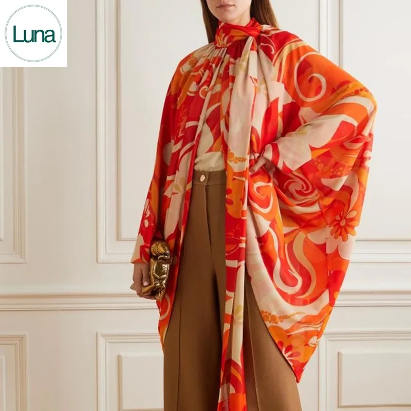 

Дизайнерский топ в европейском и американском стиле, Новинка осени 2023, Просторная блузка с принтом на шнуровке и боковым вырезом, мясовая блузка