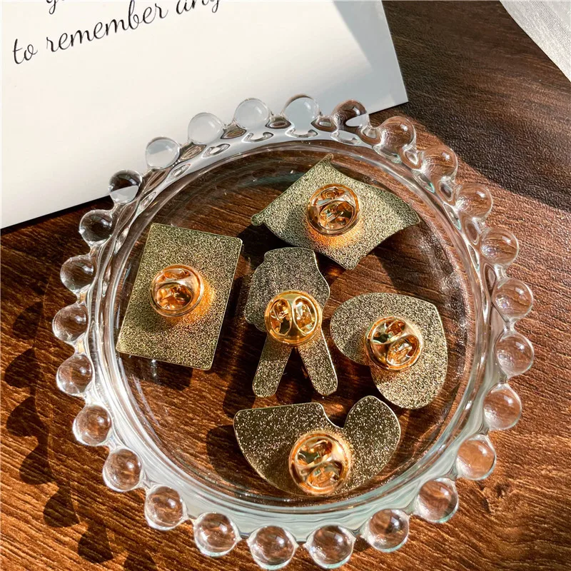 Красочная Радужная эмалированная брошь милая конфетная Цветная в форме флага