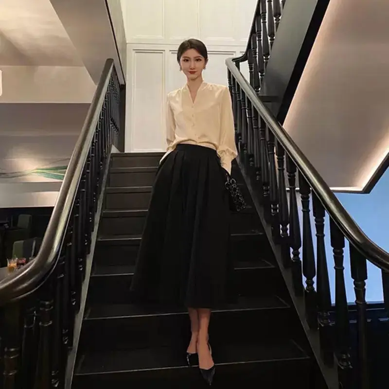 

2022 Women's Early Autumn Fashion French 2 Piece Sets Female V-neck Solid Shirts Ladies High Waist A-line Skirts Suits R278