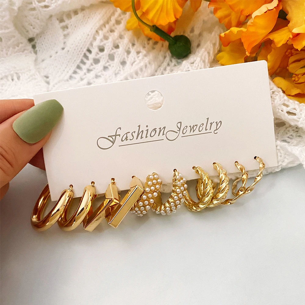 Модные металлические серьги-обручи ZOVOLI золотого цвета с жемчугом и бабочкой