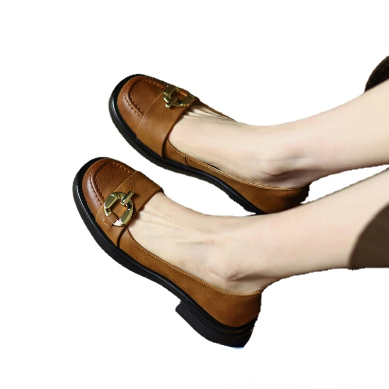 Туфли-лодочки женские на низком каблуке, из натуральной кожи, с цепочкой