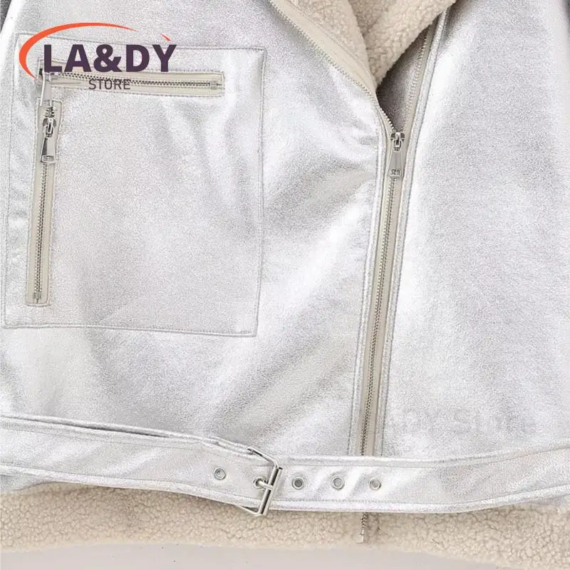 Женская куртка из искусственной кожи