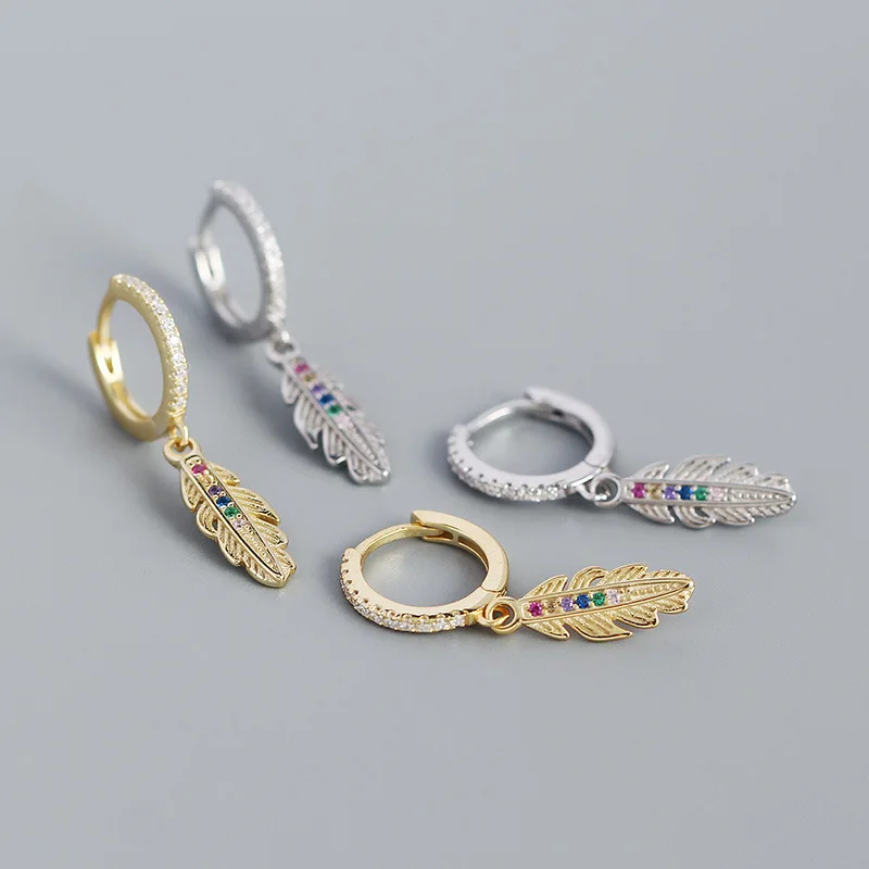

Cute Romantic French Color Zircon Long Feather Earring for Women Small Hoop Earring European Trendy Jewelry 2022 Aretes De Mujer