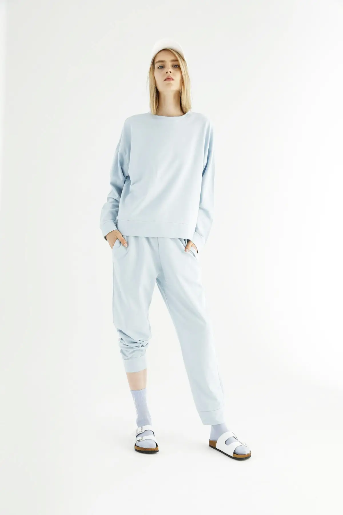 

Blue Pocket Tracksuit-Sweatshirt Set