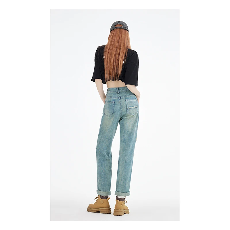 Real time photo of jeans for women in 2023 long pants for autumn and winter commuting retro blue washed holes loose Harlan strai