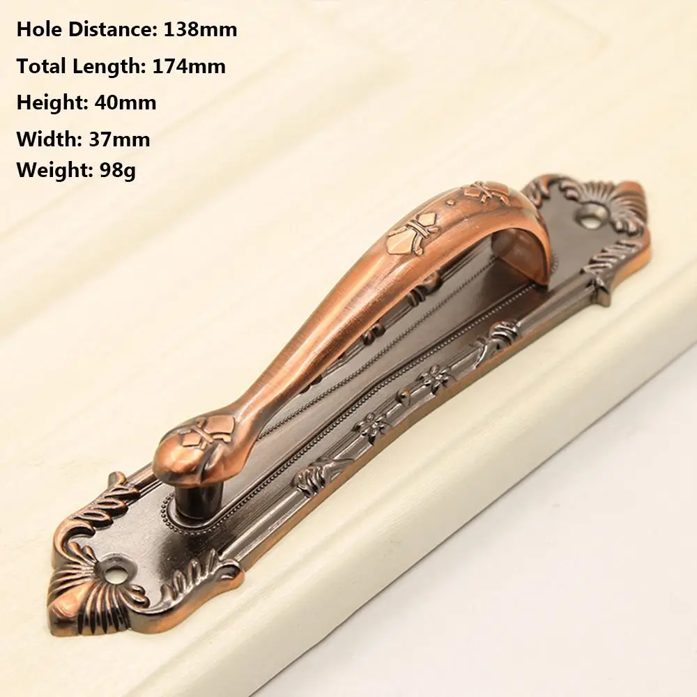 

Бронзовая дверная ручка