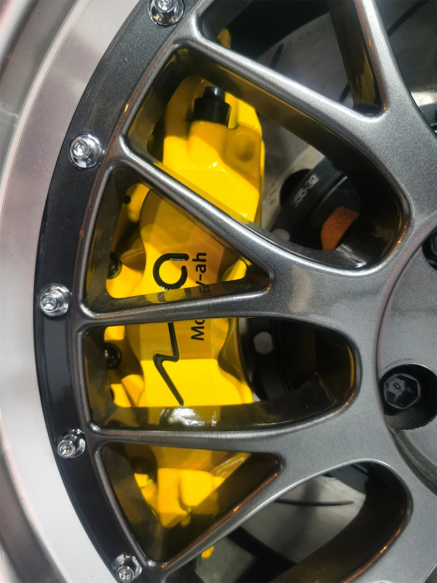 Кронштейн EDDYSTAR для автомобиля передний 6 большой поршень модифицированный