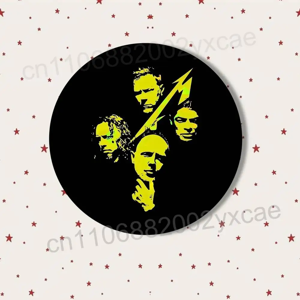 Фото Значок-брошь Metallica Round Exquisite Badge Brooches Creative Pins (M72) — креативные значки для одежды, головных уборов, рюкзаков, подарочные аксессуары. №5