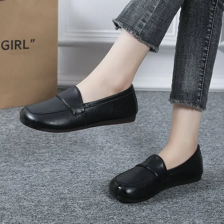 

Retro Round Toe Women's Flat Shoes Comfortable Soft Soled Shoes Wool Warm Outdoor Casual Women's Solid Color Single Shoes
