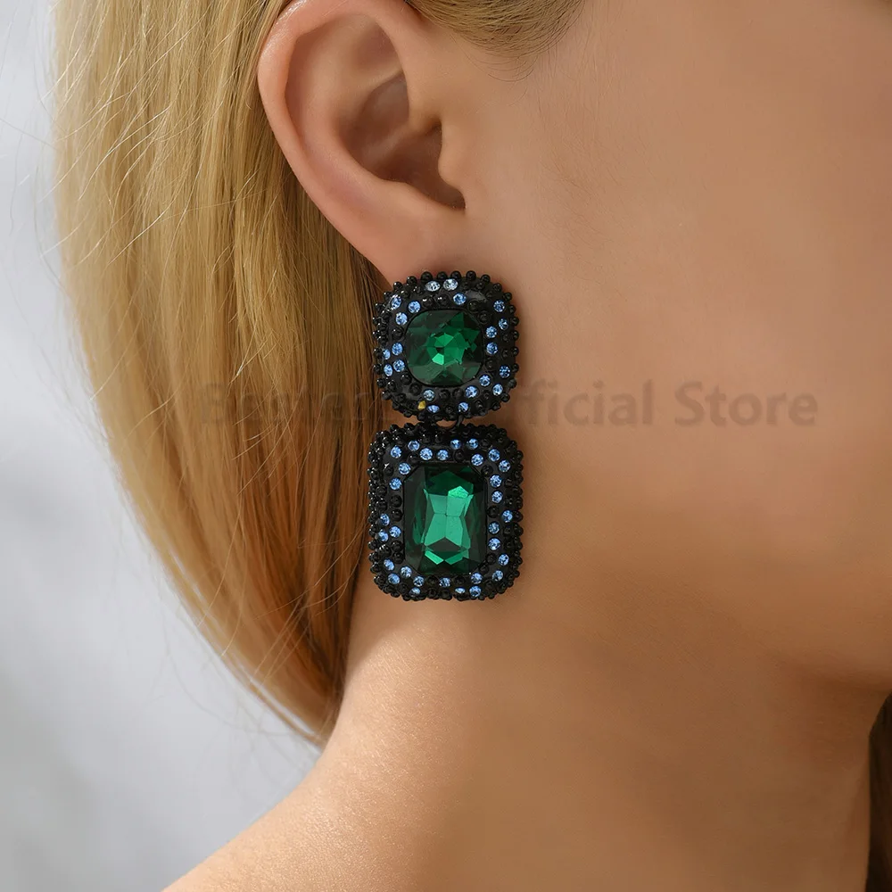 

Vintage Square Shiny Glass Dangle Earrings For Women Luxury Elegant Statement Alloy Pendants Jewelry Banquet Party Ear Ornaments