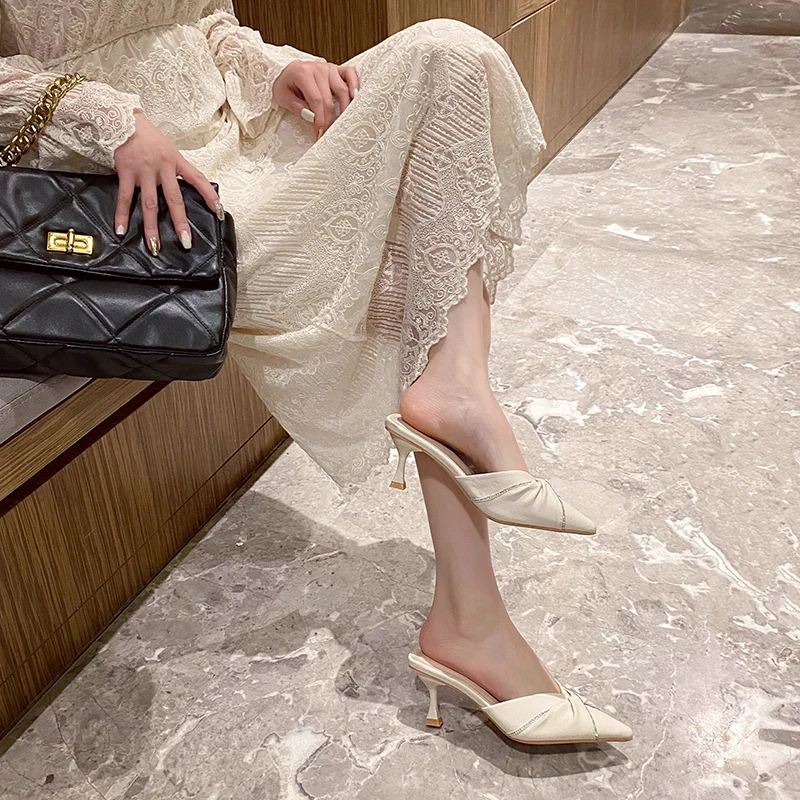 

Ladies High Heels Sandals PU Solid Color Pointed Toe Thick Low Top Casual Shoe