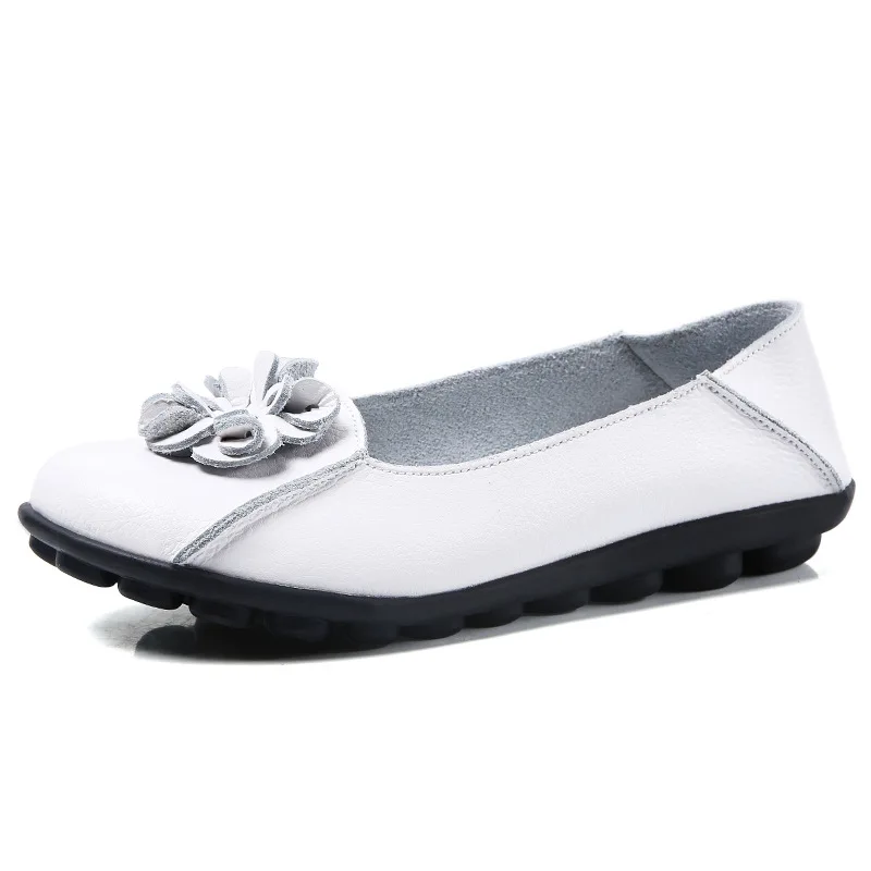 

New Listing Spring and Summer Cowskin Bean Shoes Anti-slip Big Size Mother Shoes Flat Casual Pregnant Cow Ribs Soft Bottom Shoes