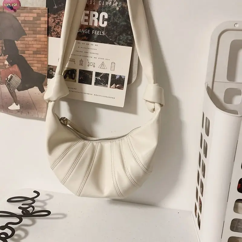 

Miracle Kira 2023 Autumn and Winter New Solid Color Fashion Dumplings Moon Teeth Crossbody Bag Single Shoulder Bag Holiday Gift