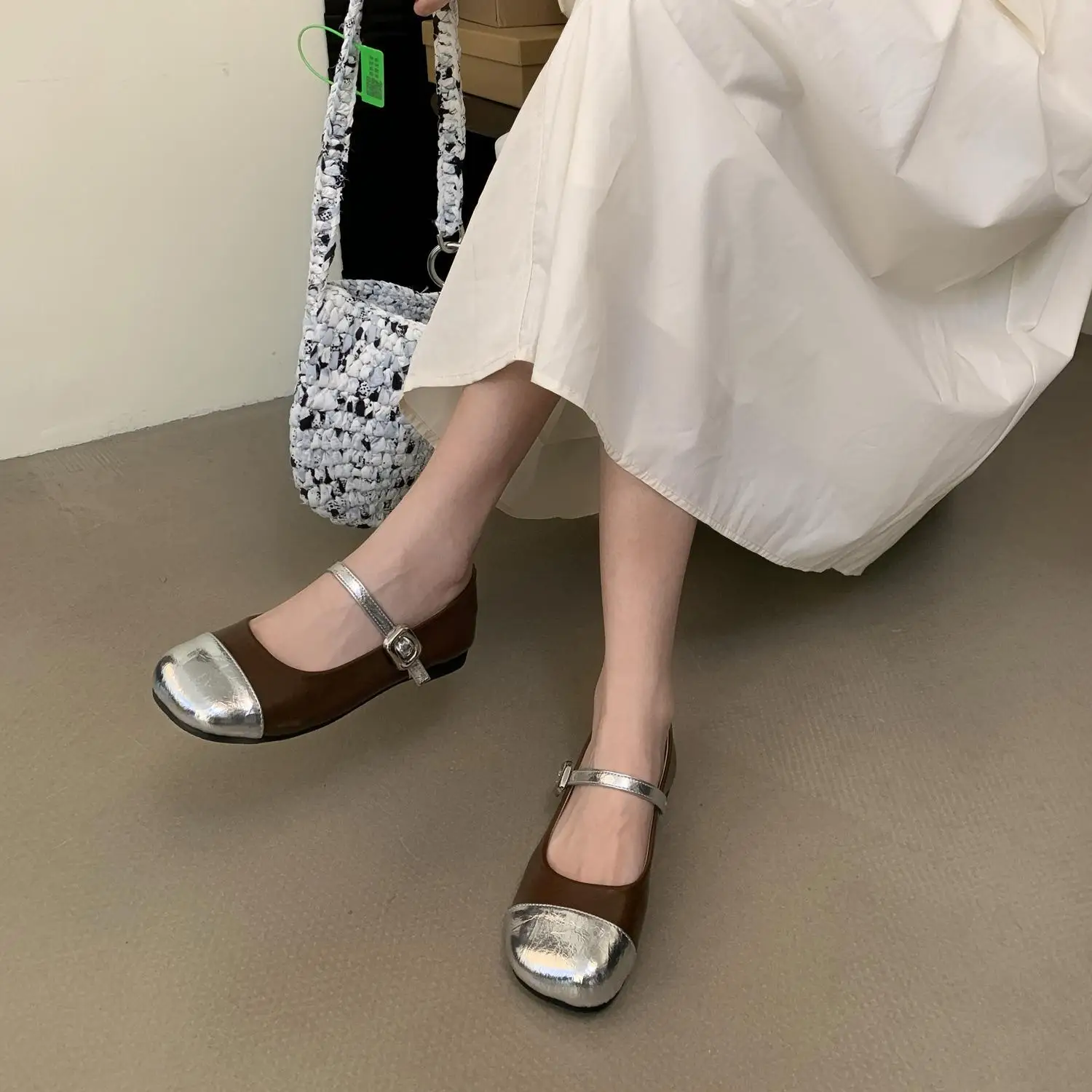 Женские туфли мэри джейн на одном каблуке с круглым носком