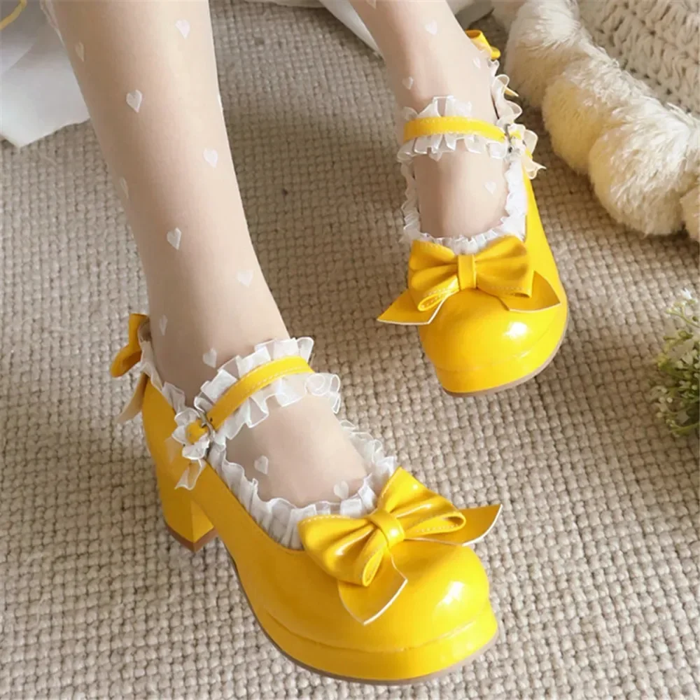 Туфли женские из лакированной кожи