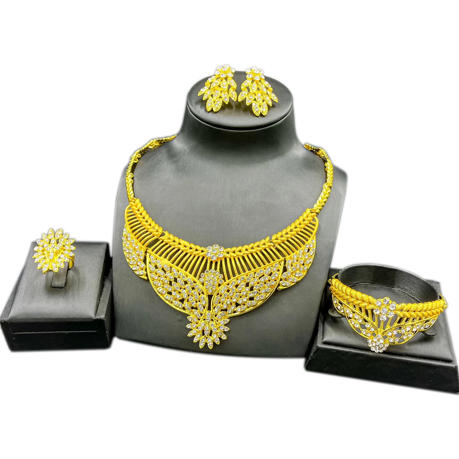 

Dubai Jewelry Sets Wedding Party Big Necklace Designer Jewelry Crystal Bracelet Earrings Engagement Rings for Women