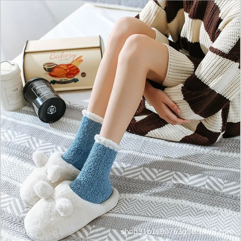 5 pairs Autumn and Winter Color Matching Twist Coral Velvet Sleep  Thickened Thermal Middle Tube Home Socks Simple Room Children
