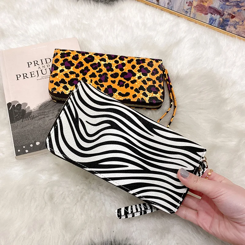 Leather Three Fold Long Wallet for Women Multifunctional Purse Leopard Print Coin Purse Card Holder Fashion Retro Large Capacity