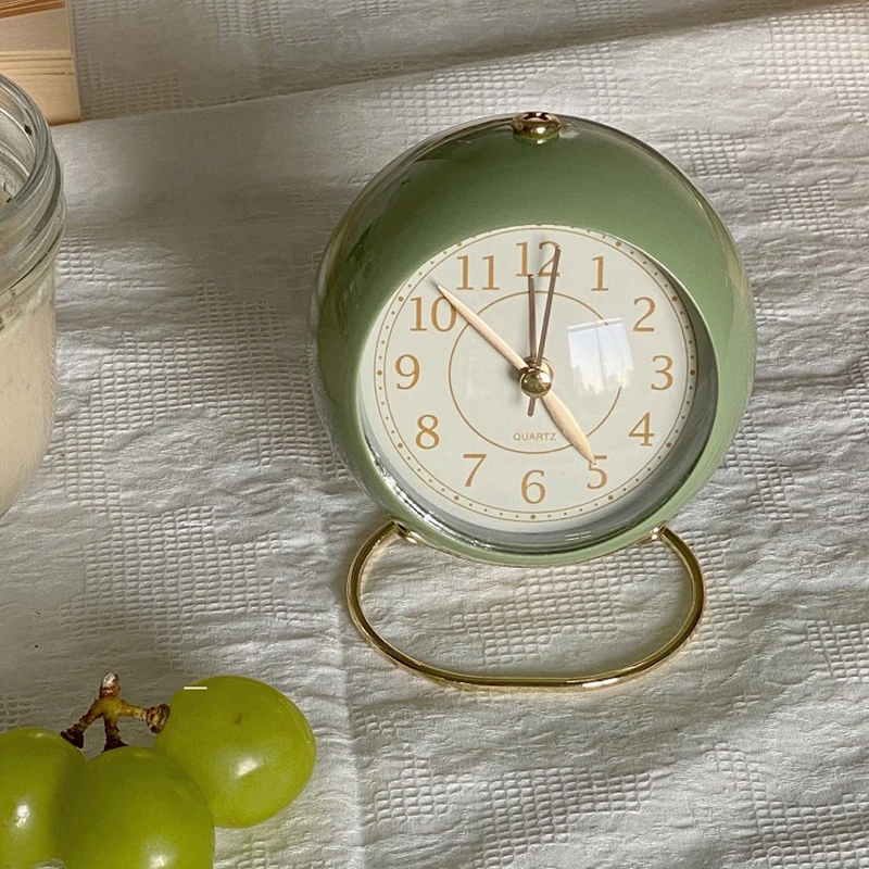 

Creative Alarm Clock Vintage Desk Clock Silent Pointer Clocks Desk Clock Bedroom Loud Alarm Clock Bedside Home Decor Ornaments
