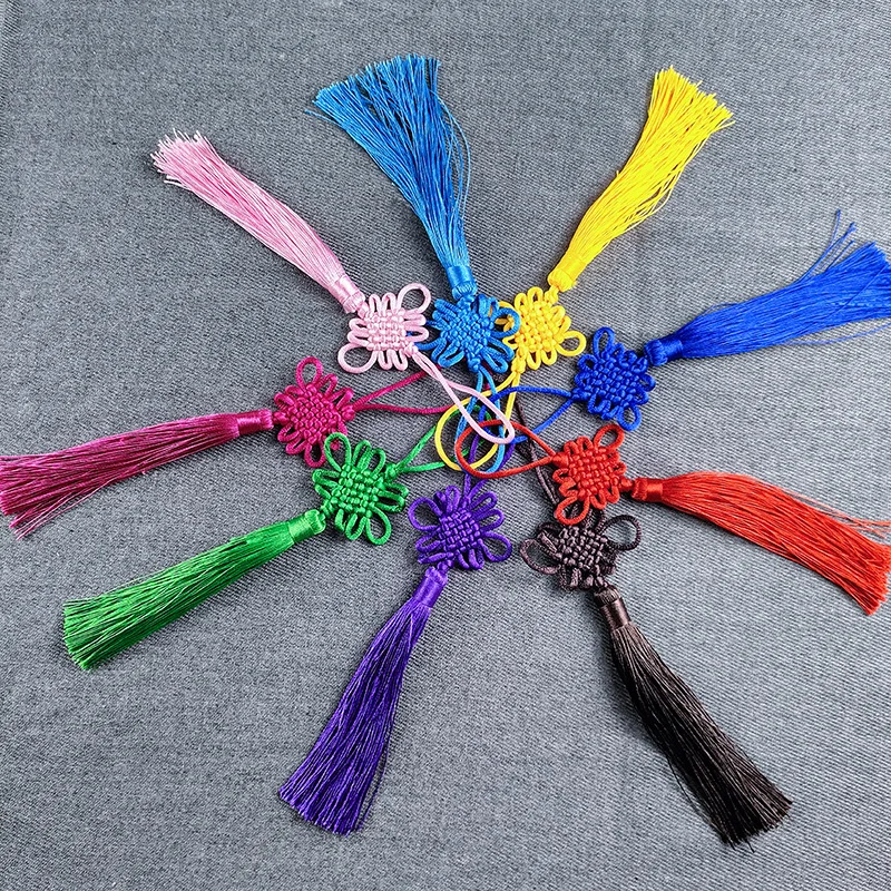 

Маленький китайский узел квадратный ушной узел тонкая борода кисточка кулон подарок кулон