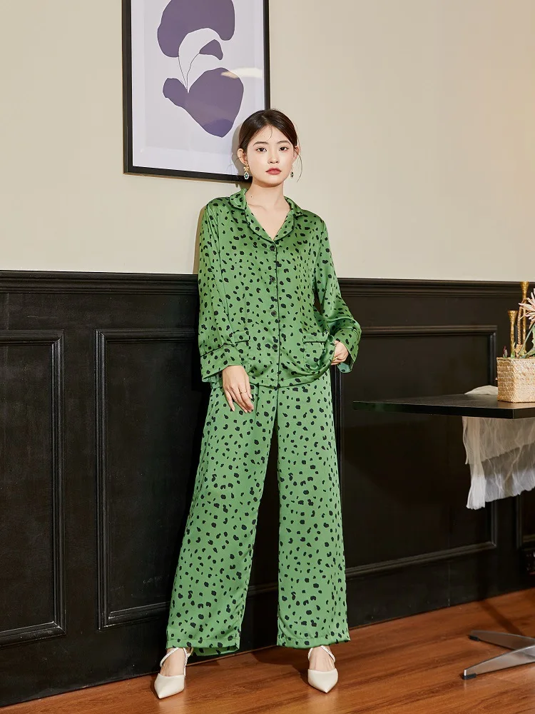 High-quality pajamas women's 2022 new ice silk fashion leopard print pijamas women  سكسي نيك  silk pajamas