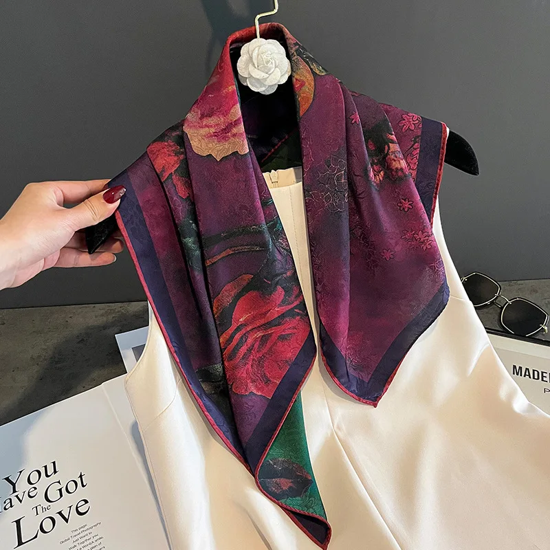 

Шелковый шарф, саржевый хиджаб, женские шарфы, шарфы, Новое поступление 2023, брендовый атласный платок с принтом, Женская квадратная бандана, шаль, пляжная