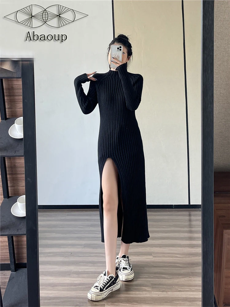 

Женское трикотажное облегающее платье миди с высокой талией, полосками и разрезом