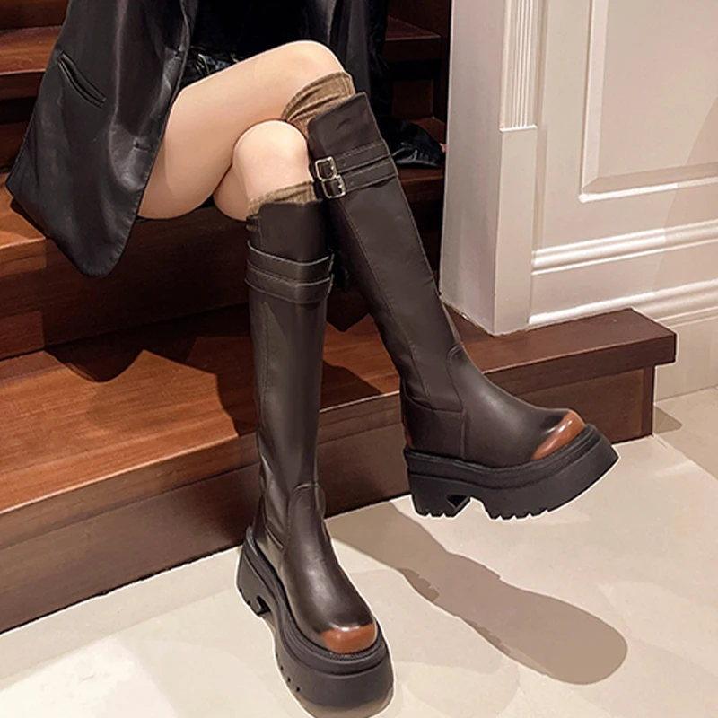 Женские зимние высокие сапоги на плоской подошве коллекция 2025 кожаные туфли до