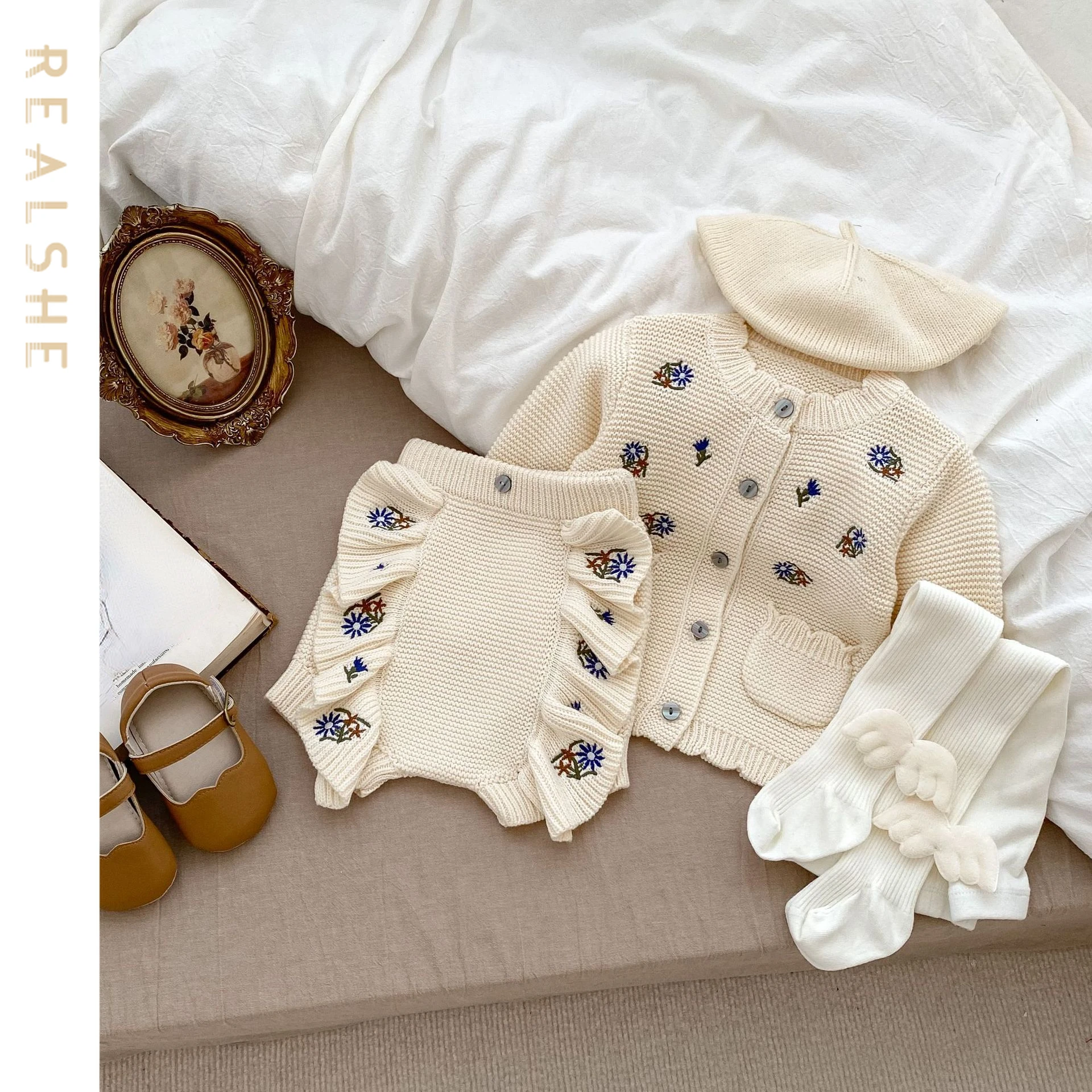

Autumn Winter Baby Kids Clothing Set 2023 New Newborn Baby Girls Knitted Floral Coat Shorts Baby Girl Clothes Sets