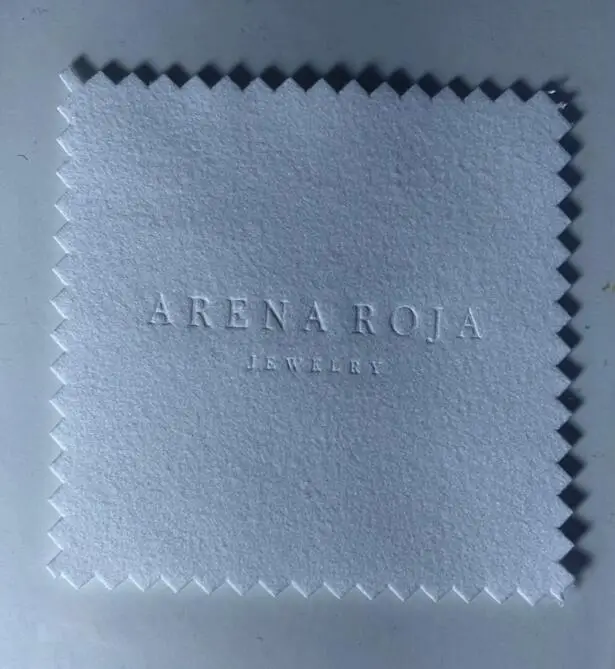 500 Pieces Customised Logo 8*8cm White Silver Polishing Cloth Stamped With Embossed Logo Individually Wrapped