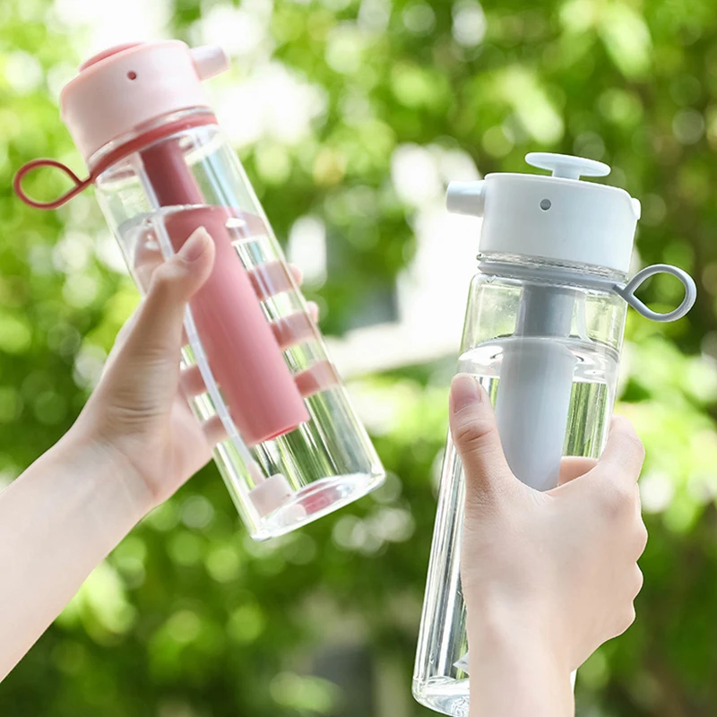 

650ml Large Capacity Spray Sports Water Bottle Top Lid Portable Plastic Shaker Kids Baby Waterbottle Summer Cool Drinking Kettle