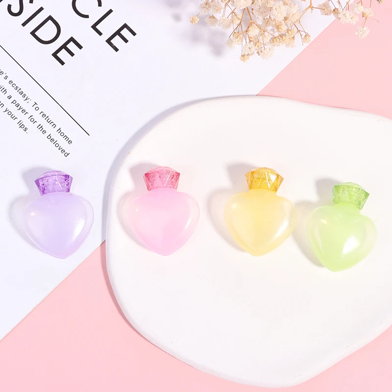 

4PCS Kitchen Portable Seasoning Bottle Mini Ketchup Bottle Portable Small Pot Salad Soy Sauce Bottle