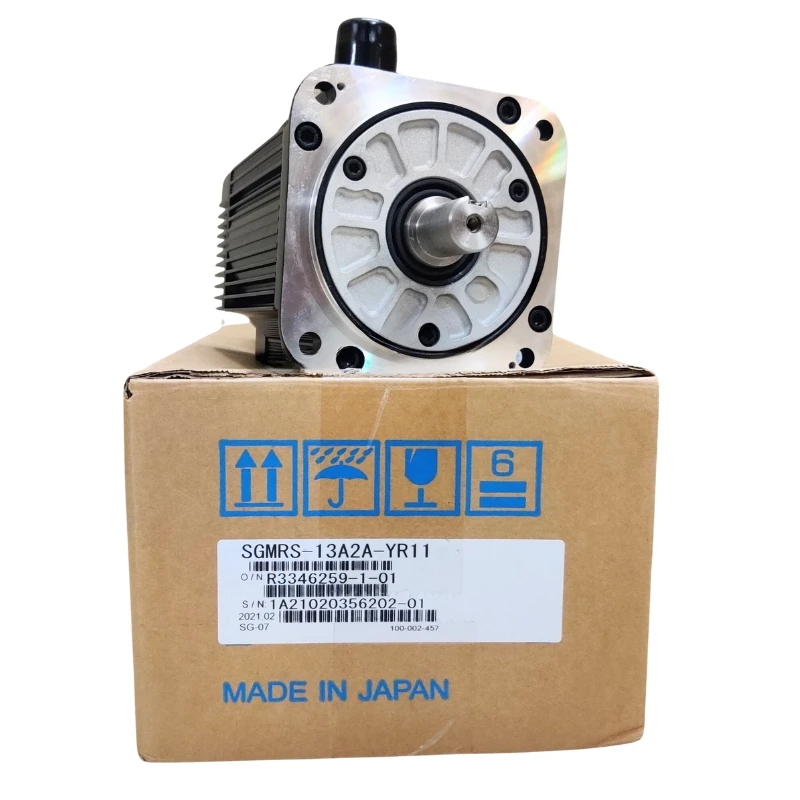 Новый серводвигатель SGMRS-13A2A-YR11 Yaskawa ускоренная доставка
