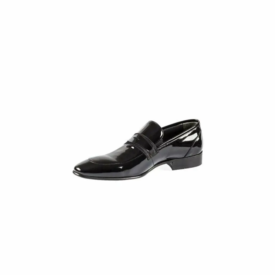 

Men Casual Shoes