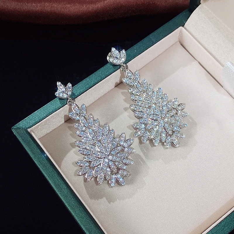 

New Gorgeous Women's Dangle Earrings for Wedding Engagement Brilliant Crystal Cubic Zircon Temperament Elegant Ladies Jewelry