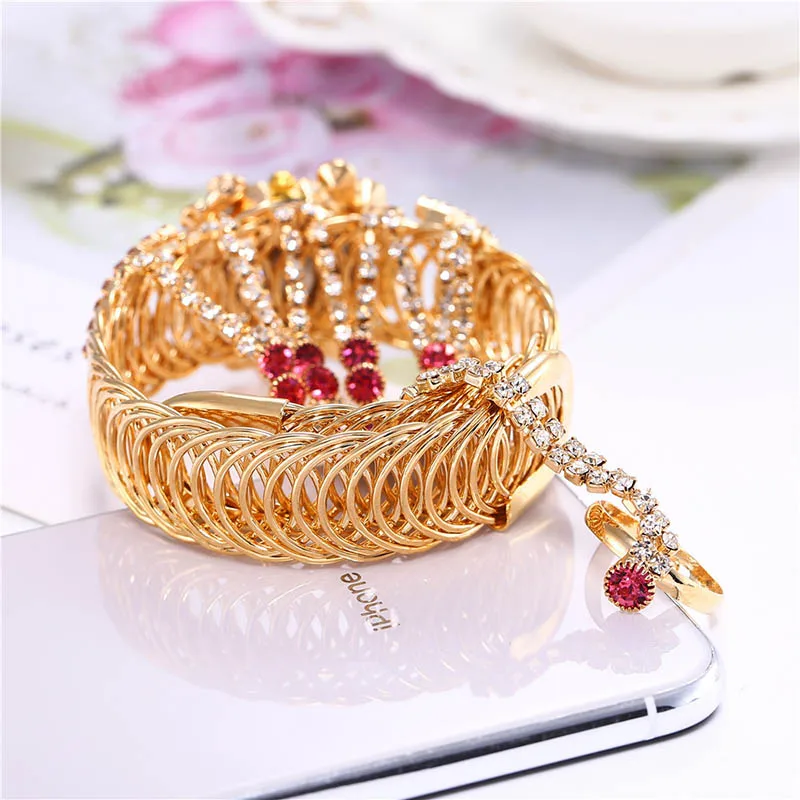 2023 New Hot Selling Luxury Gold Full Diamond Claw Chain Ring Set Women's Quartz Watch Set Girlfriend Fashion Gift