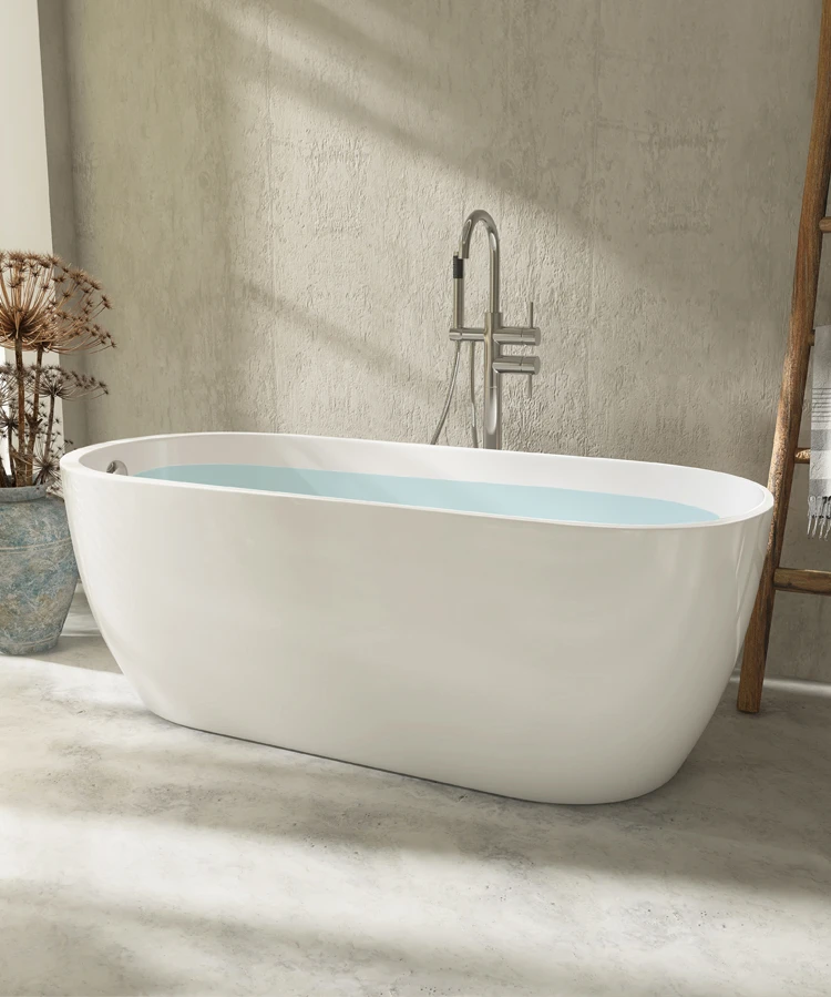 Ванна в маленькой квартире с сердечками для девушек онлайн-знаменитостей