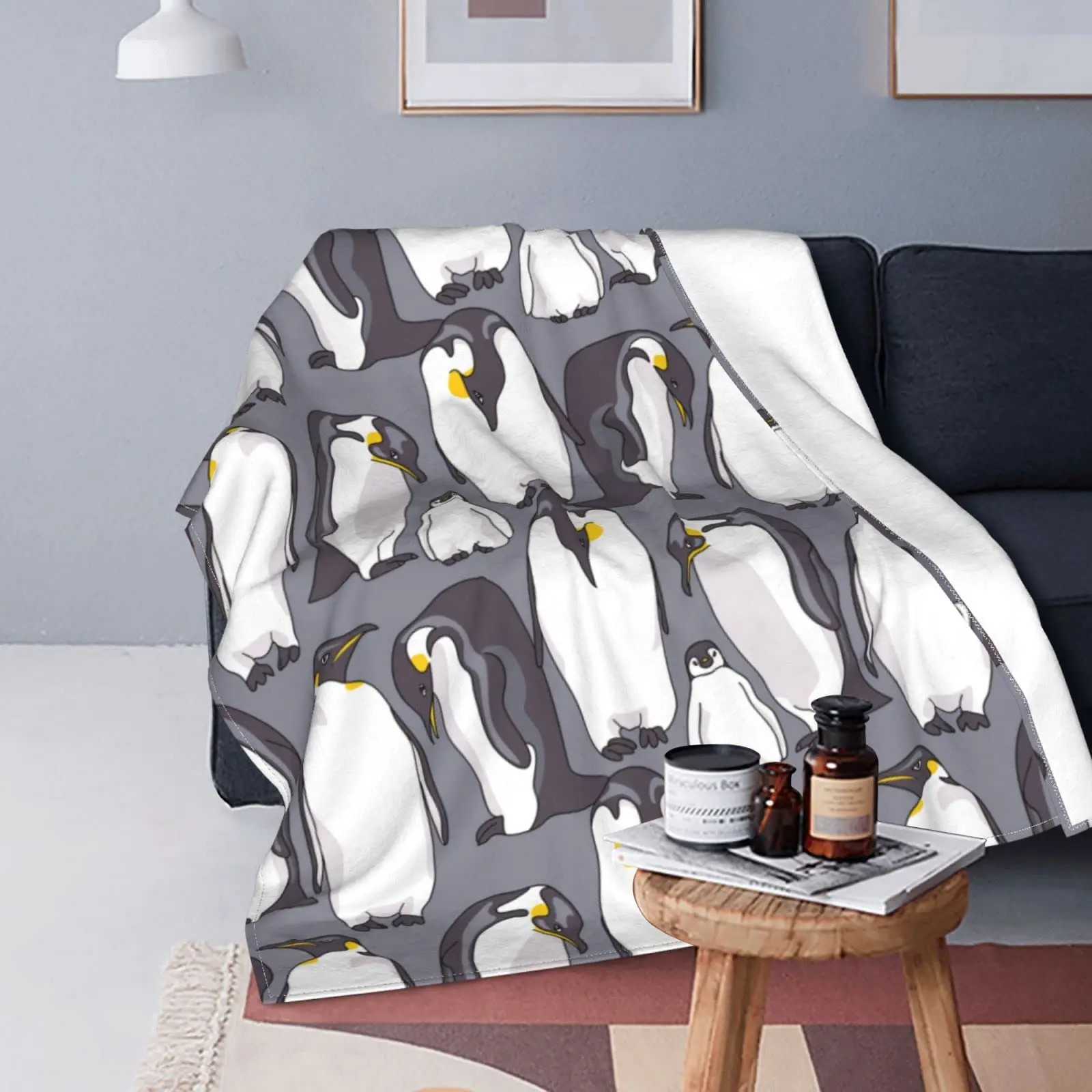 

Cute Penguin Blanket Cartoon Animal Print Fleece Bedding Lightweight Warm Winter Bedspread Fluffy Soft Flannel Throw Blankets