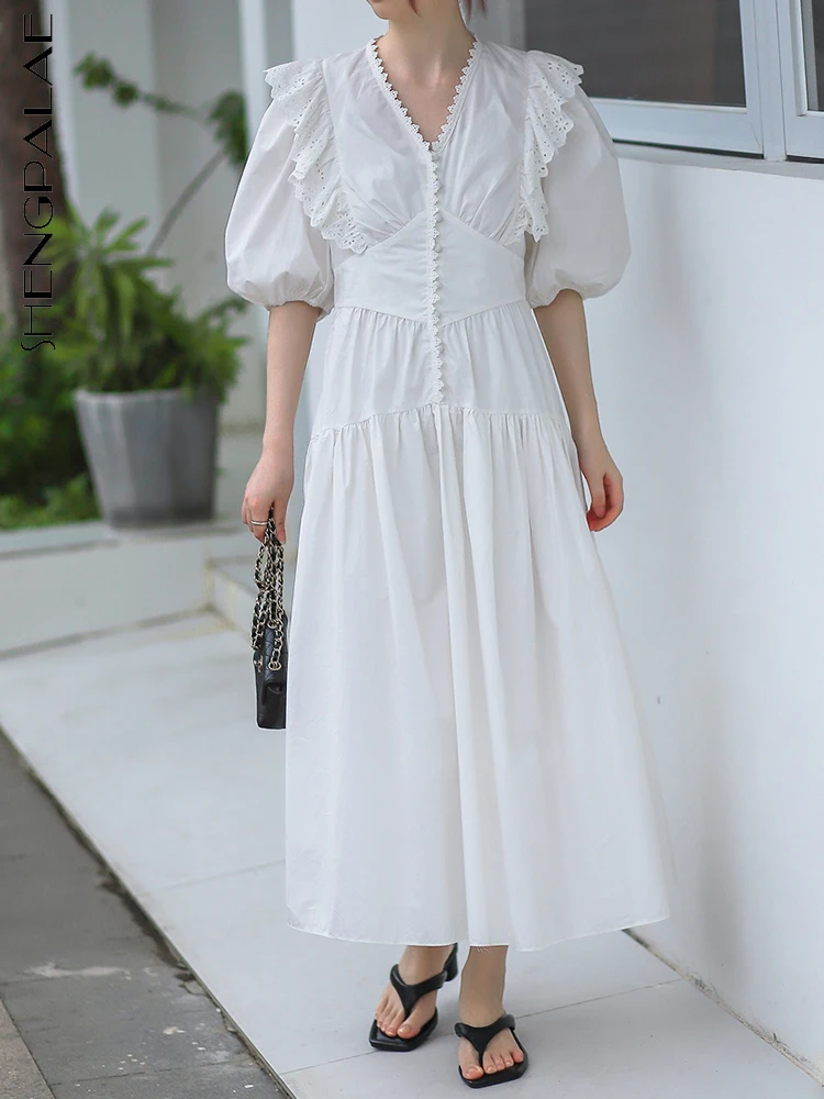 

SHENGPALAE Fashion Women Dress Exquisite Lace V-neck Puff Sleeve Pleated Loose Waist Solid Color Vestido Summer 2023 New 5R3603