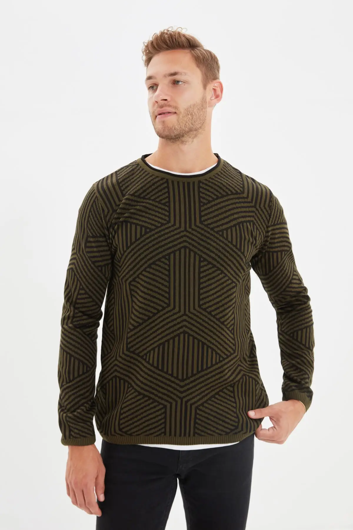 

Trendyol Male Slim Fit Bike Collar Geometric Knitwear Sweater TMNAW22KZ0373