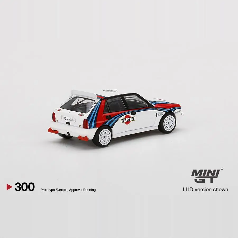 МИНИГТ Миниатюрный металлический автомобиль Lancia Martini 1:64