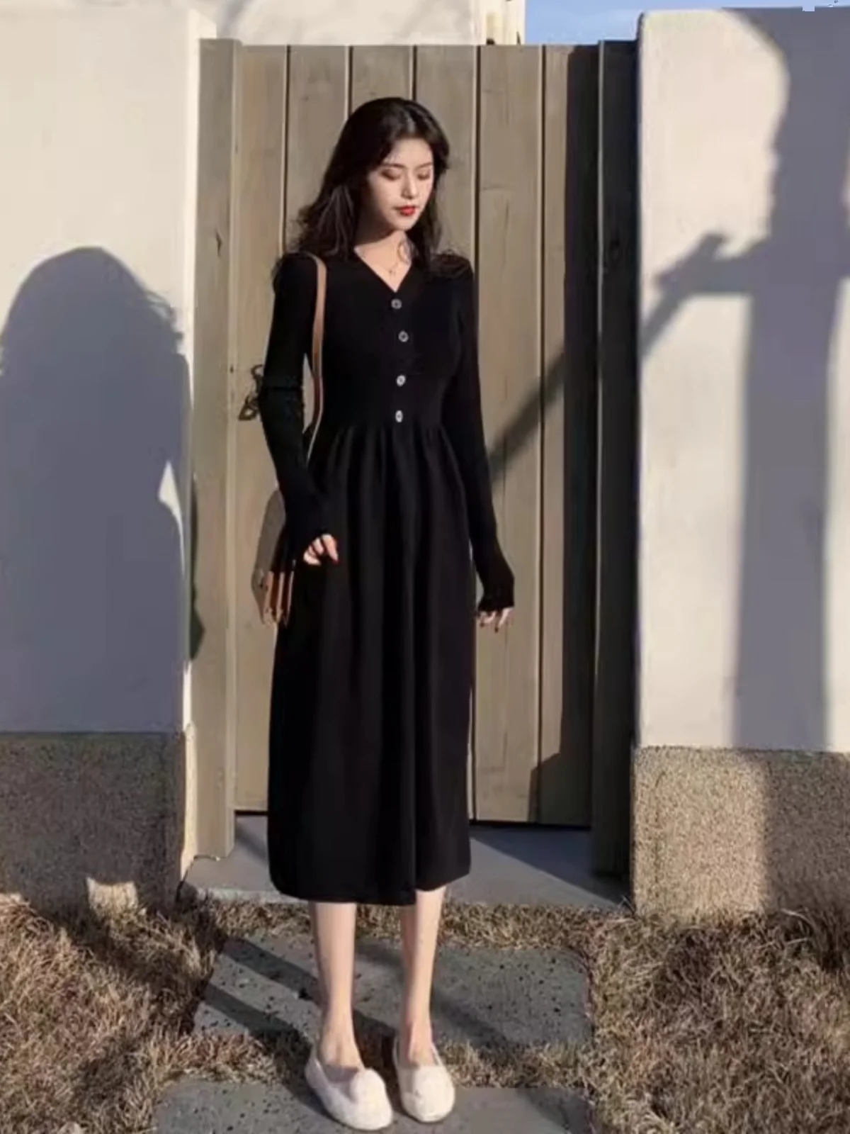 Платье-свитер с пальто зимнее черное платье Хепберн черная внутренняя одежда