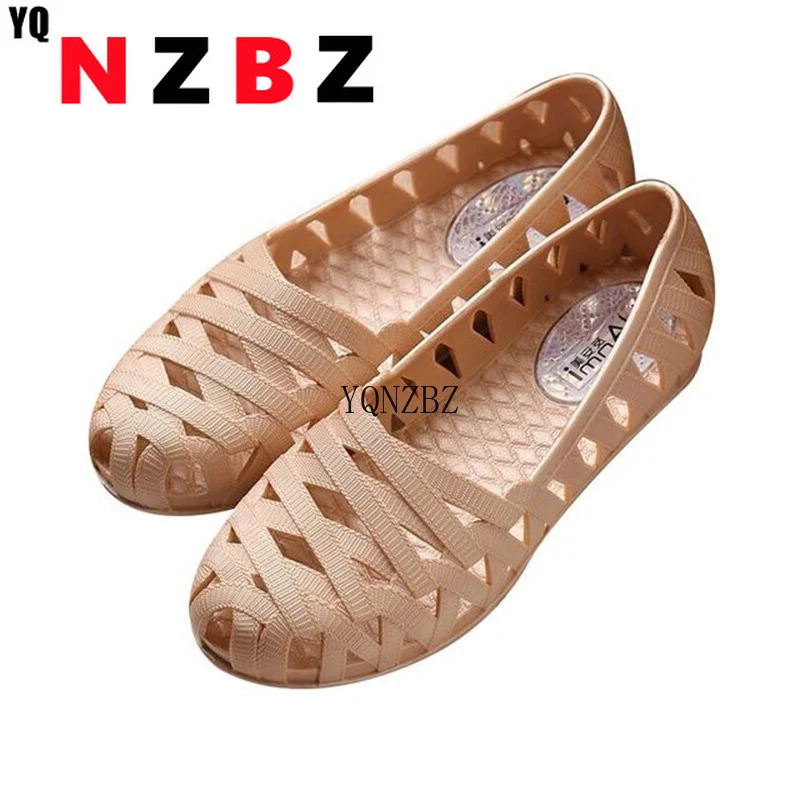 

Sandals Women Pvc Flat Bottom Breathable Lightweight Strands Empty Baotou Hole Sandals Four Seasons Fashion Casual Mom Shoes