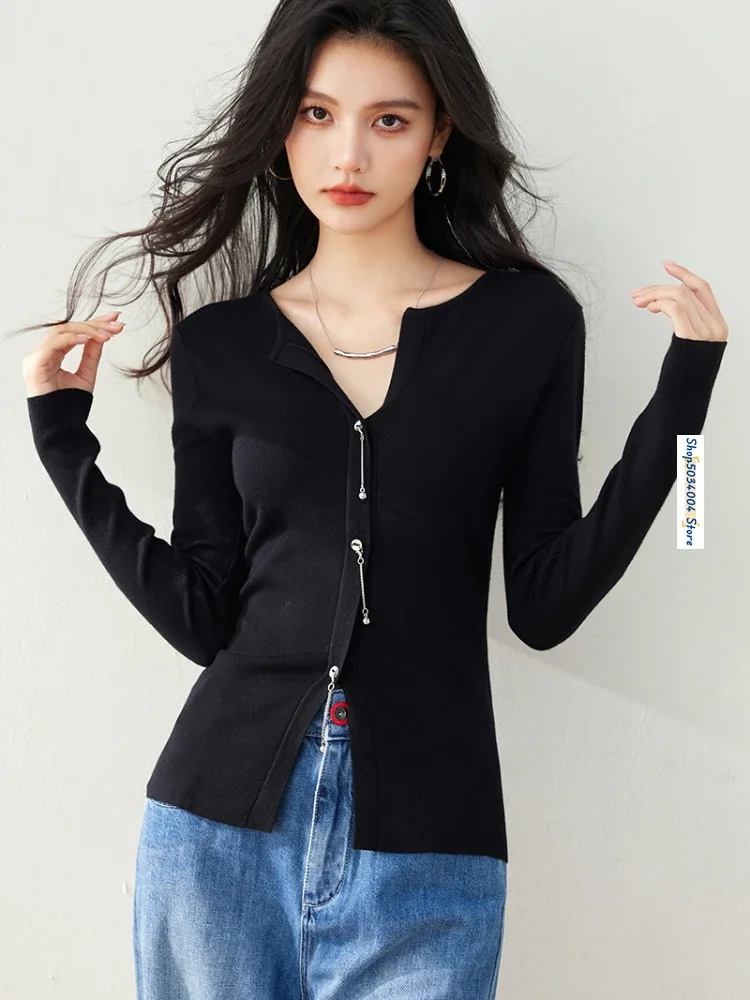 Черный тонкий вязаный свитер с v-образным вырезом и длинными рукавами женские