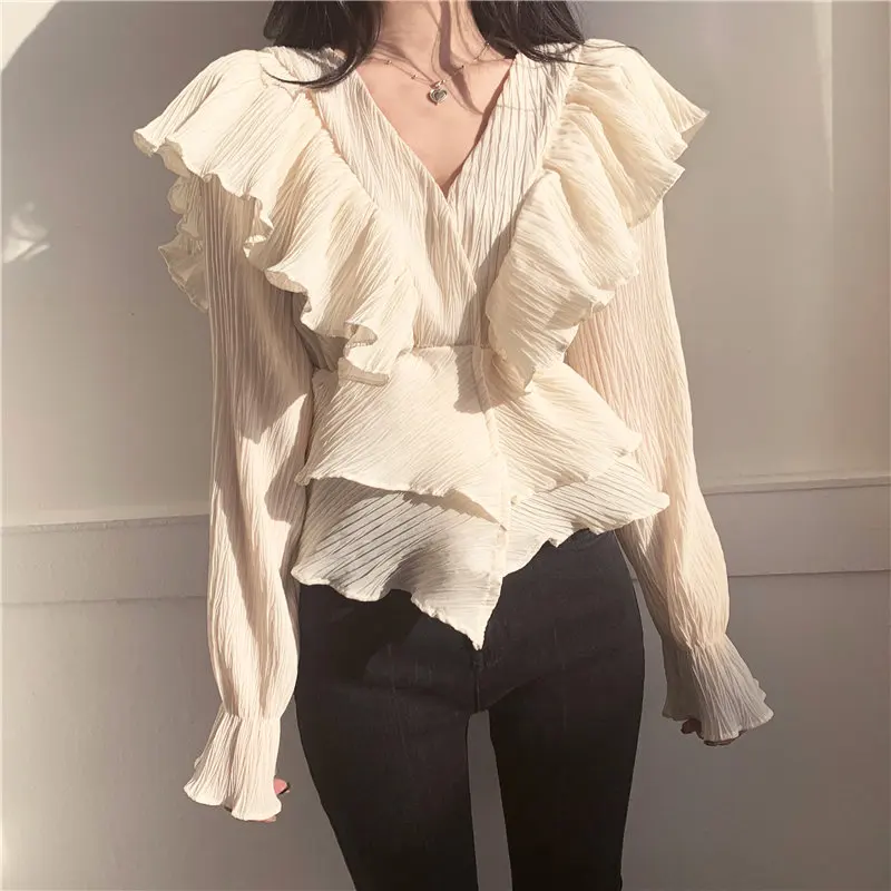 Korean Vintage Fashion Gentle Slim Womens V-neck 2021 Pleated T-shirt Ruffled Patchwork High Waist Fashion Flared Sleeve Top