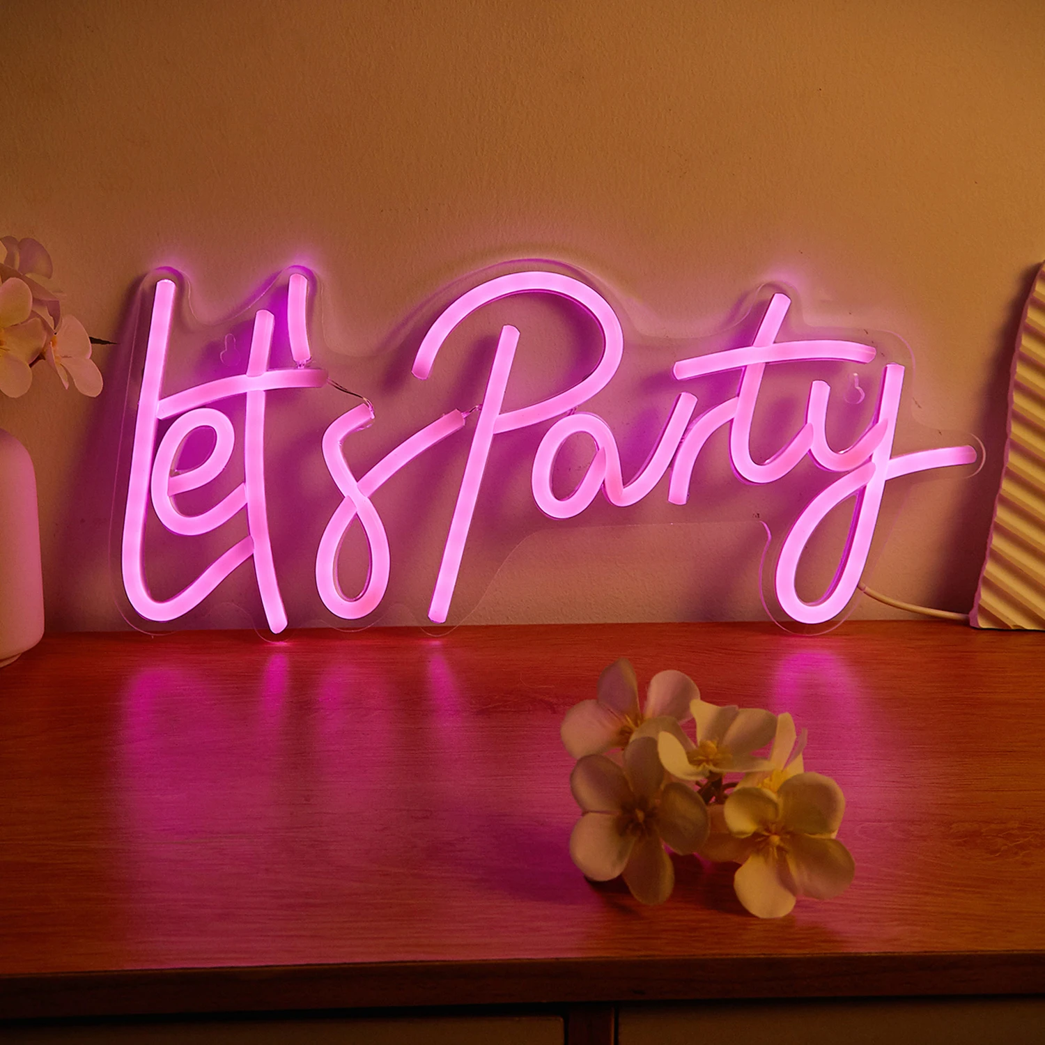 

Неоновая вывеска Chi-buy Let's Party