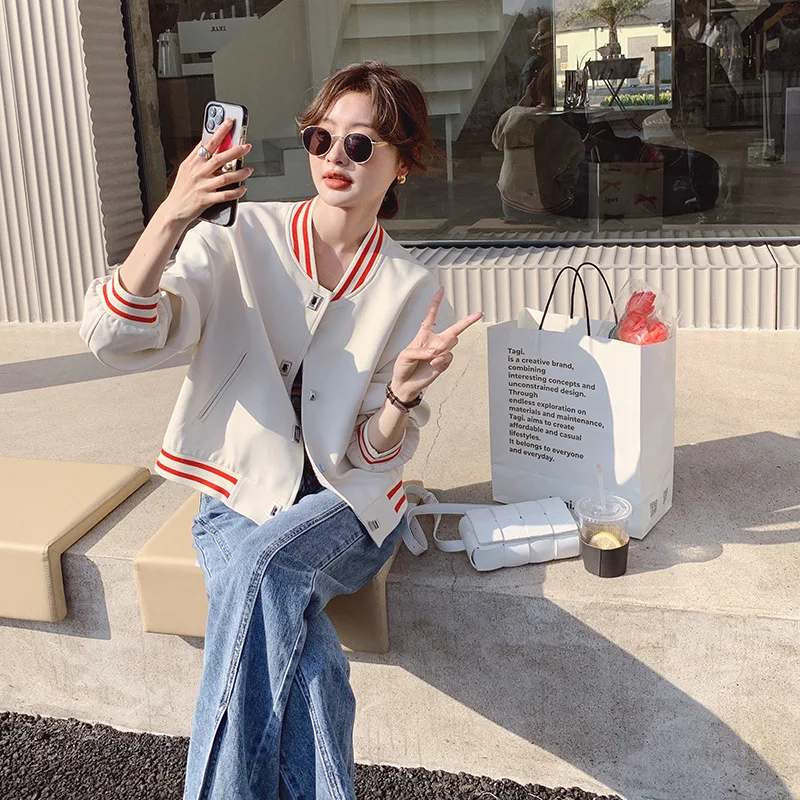 

Real Shot Off-white Short Preppy Baseball Uniform Women's Spring and Autumn 2023 New Small Jacket