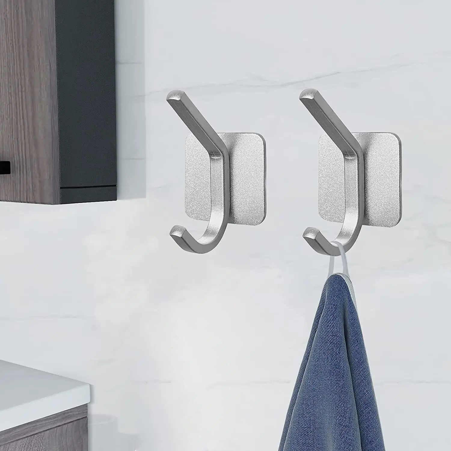 

Silver Adhesive Hooks Heavy Duty Wall Waterproof Hooks Great for bathroom living room bedroom self-adhesive kitchen curtain