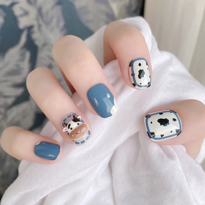 

Wearing manicure three-dimensional cute little cow fake nail paste haze blue finished nail piece