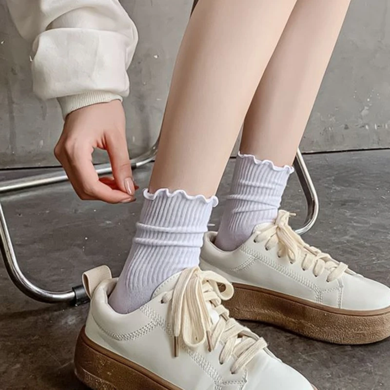 

Women's Ruffle Socks Mid Tube Spring Autumn And Summer Black White Cotton Socks Solid Color Japanese Lace Pile Socks For Ladies
